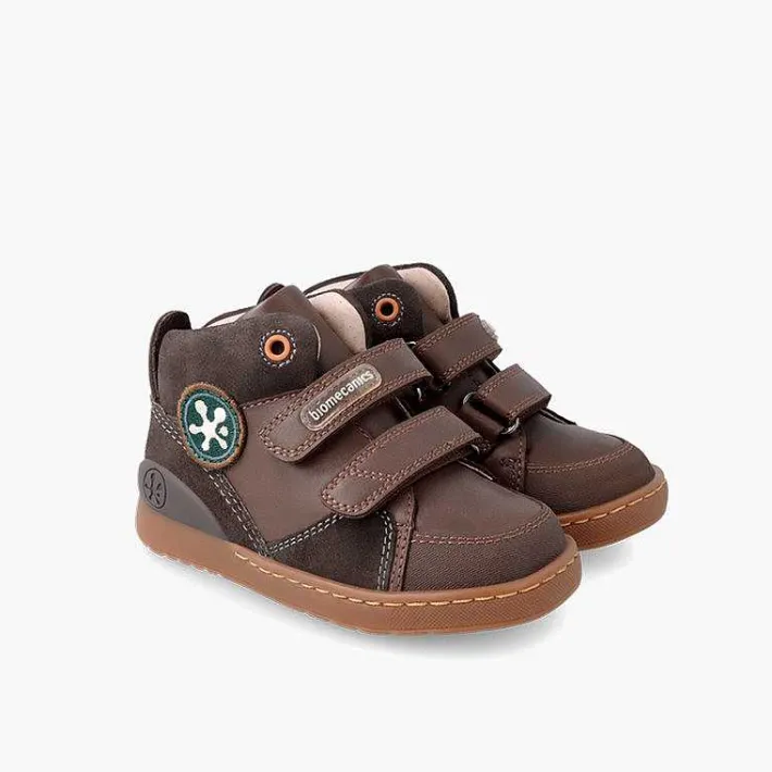 Botas<Pisamonas Botita Deportiva Piel Biomecanics Cierre Adherente Color Marron